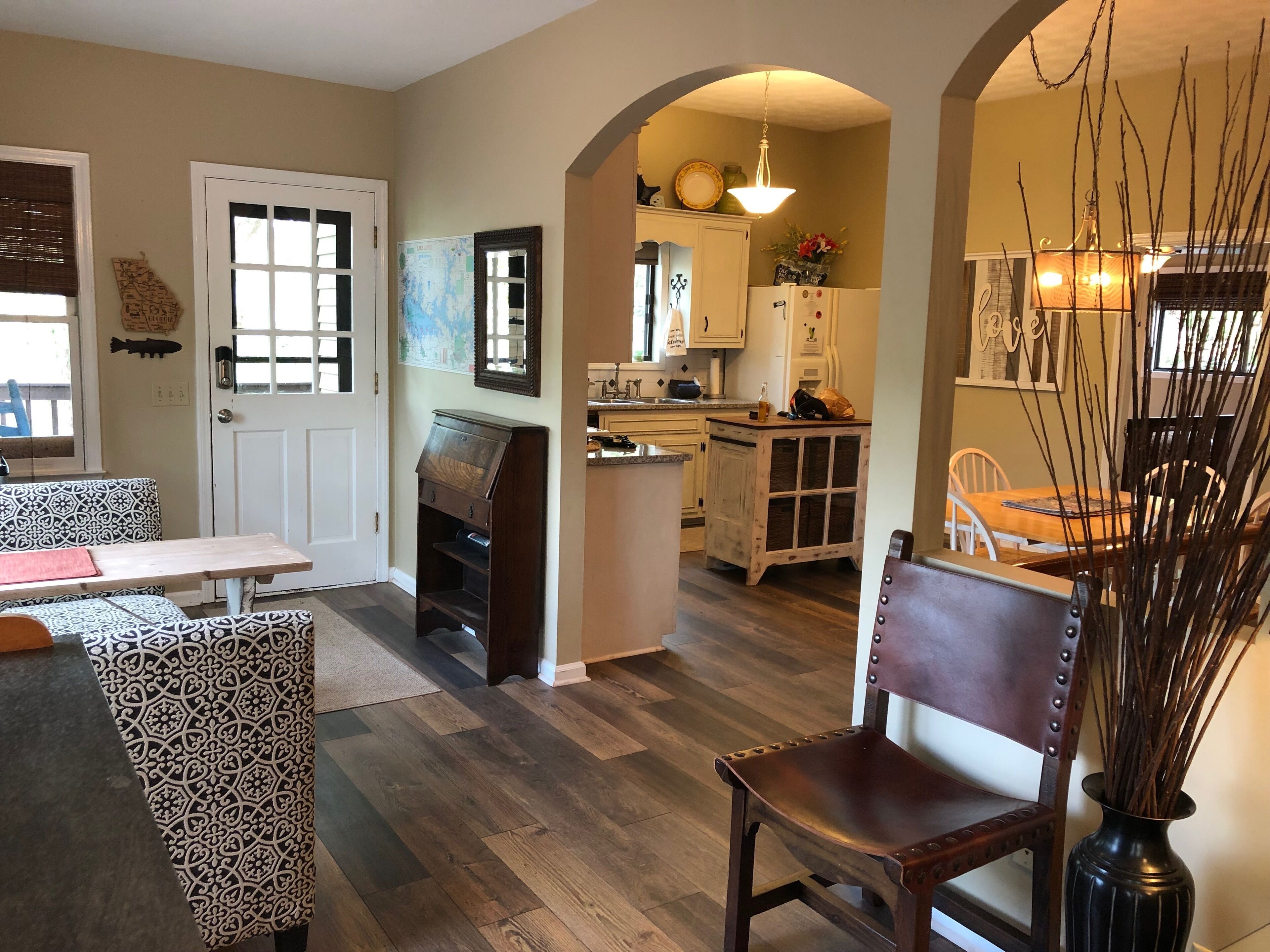 Relax & Enjoy in the North Georgia Mountains on Lake Lanier with beautiful views