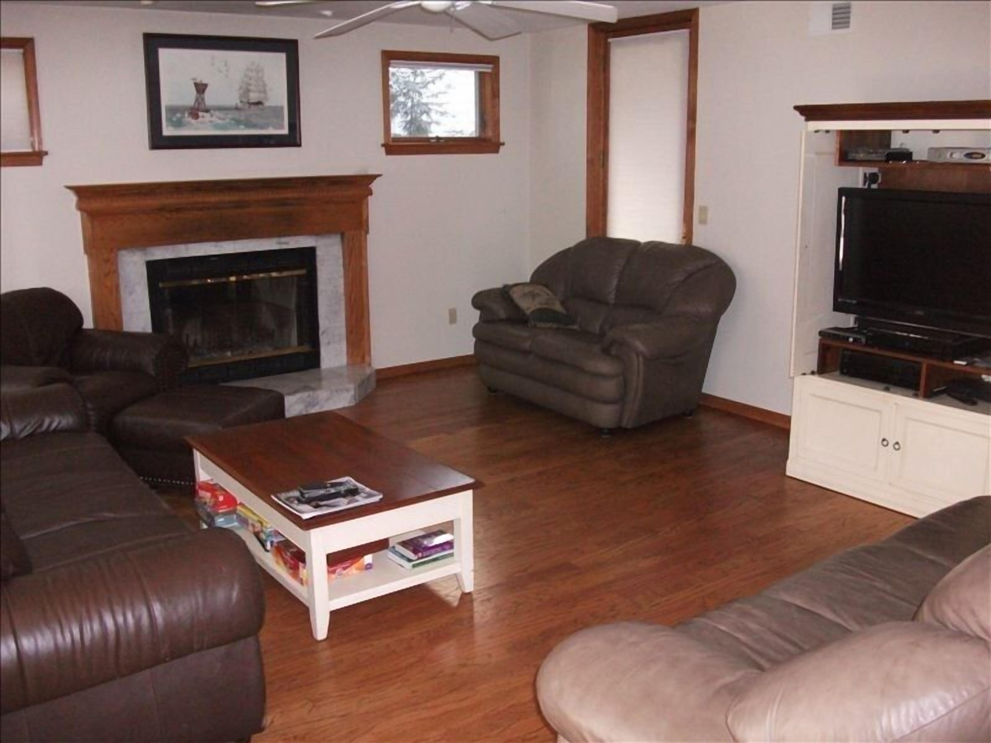 5 BR + Library/3.5 BA Renovated Victorian