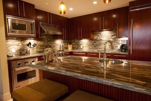 Fridge, microwave, oven, stovetop - KLVR presents*Honua Kai K325*Great Ocean Views* (Lahaina)