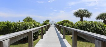 Spacious Penthouse condo on private beach. AMAZING view! Close to Port Canaveral