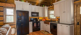 Paradise at the Rivers Edge! A Private Waterfront Log Cabin,snow ski/fish nearby