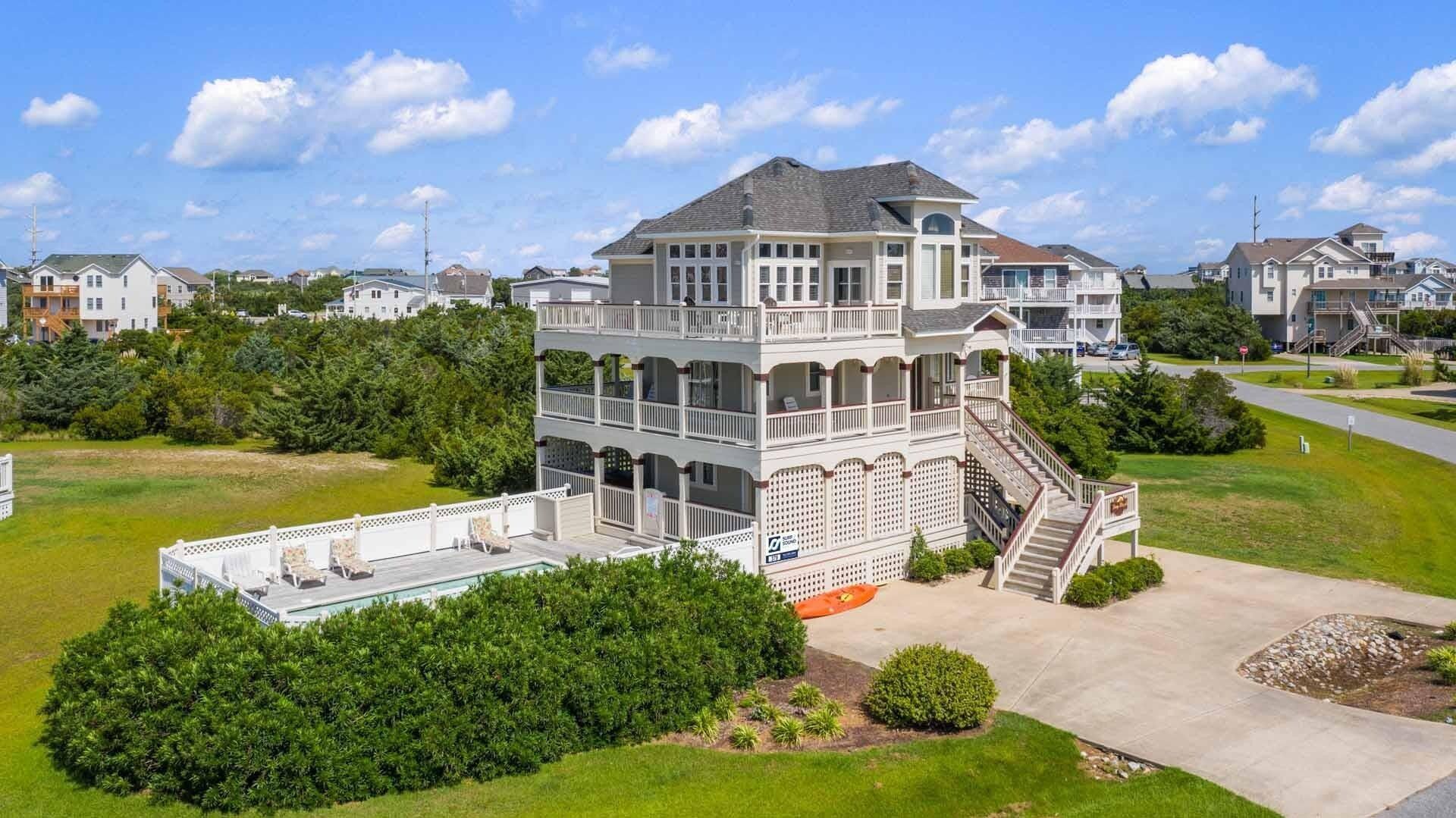 Semi-Soundfront Dog Friendly w/ Pool, Hot Tub, Cmty Boat Ramp and Sound Access