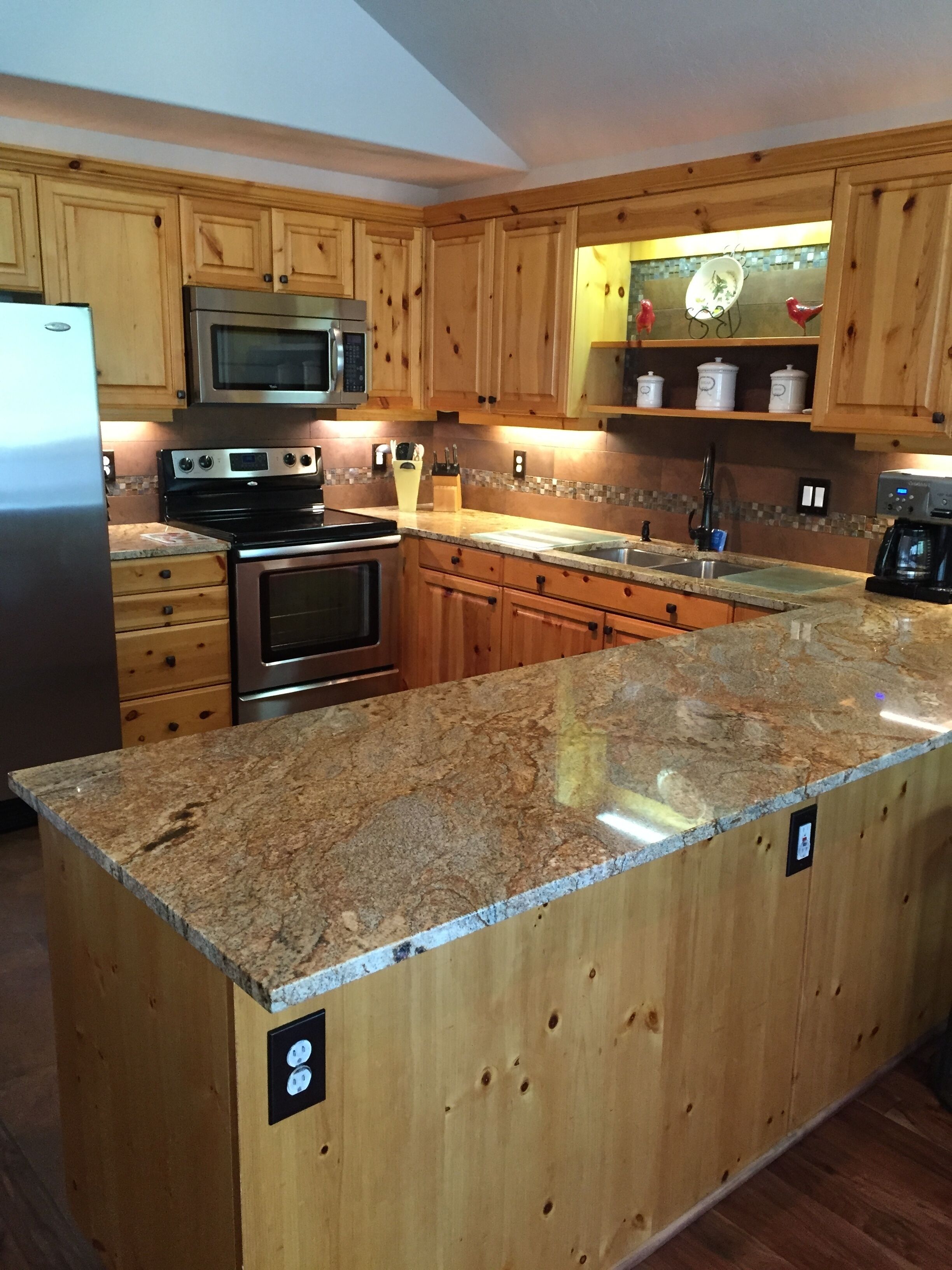 冰箱、微波炉、烤箱、炉灶