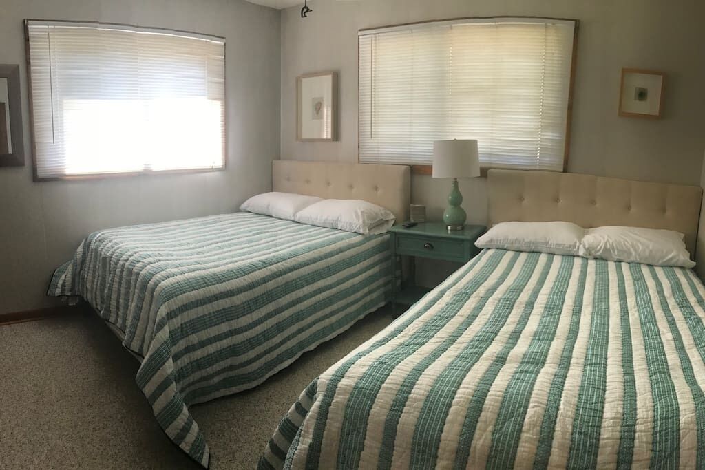 Castle Rock Lake Cottage - New Lisbon, WI