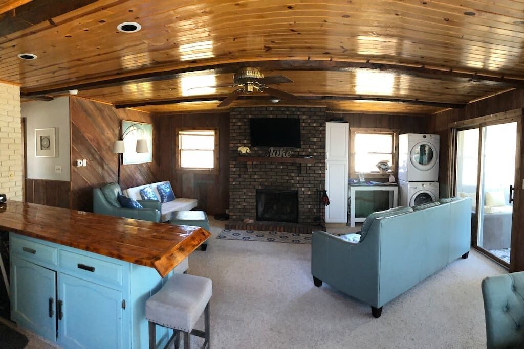 Castle Rock Lake Cottage - New Lisbon, WI