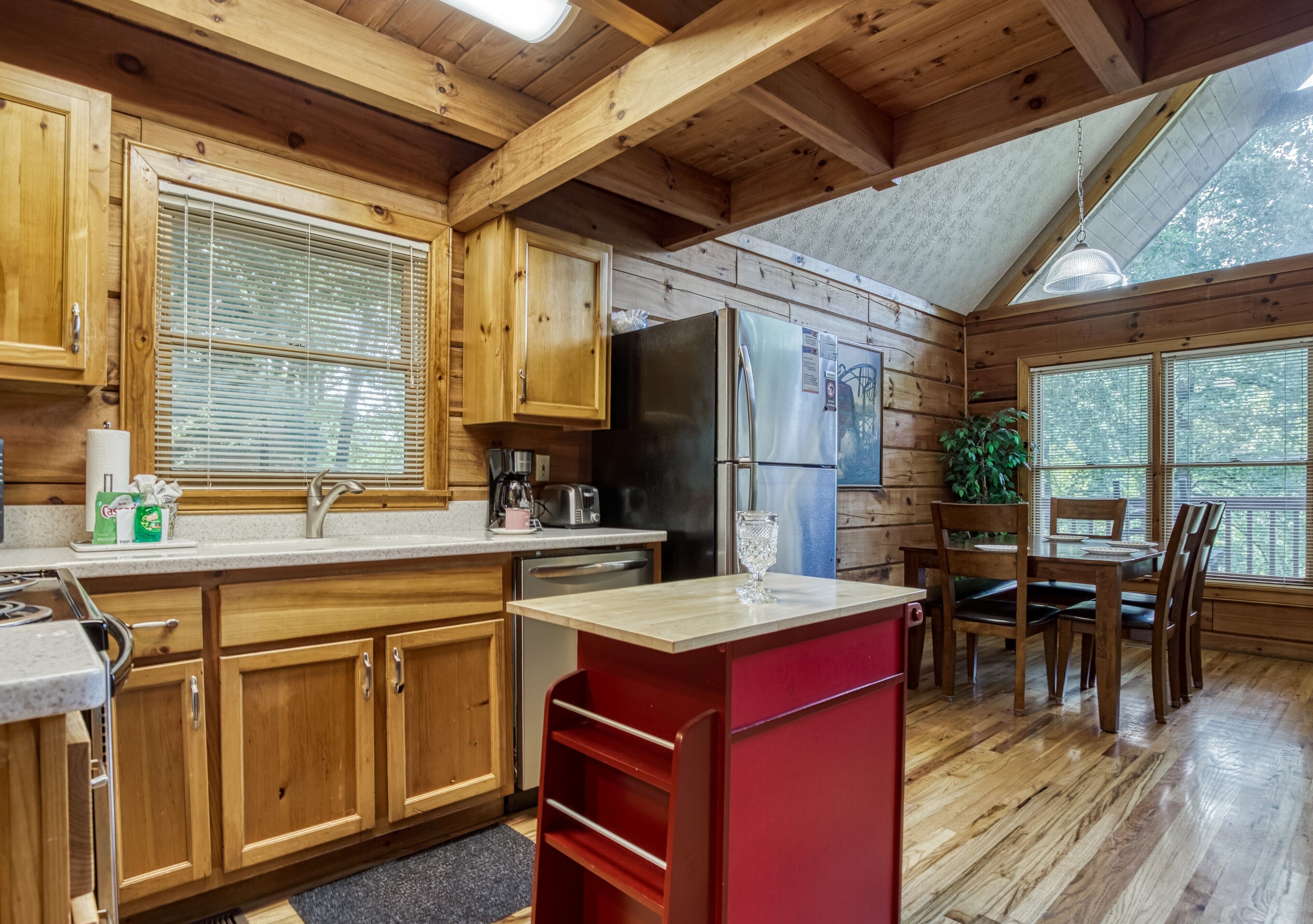 One Bedroom plus Loft close to dollywood and Pigeon Forge Dog Friendly