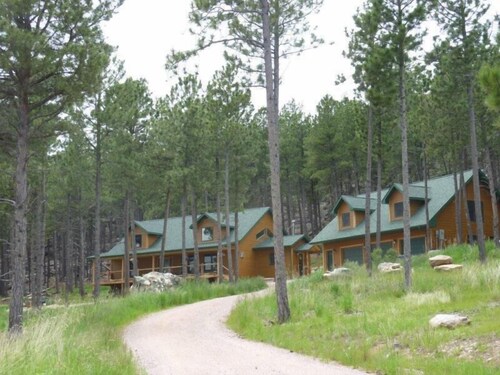 Laramie Bluffs Mountain Getaway