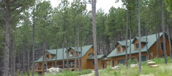 Laramie Bluffs Mountain Getaway