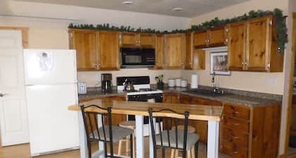 Laramie Bluffs Mountain Getaway