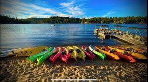 Beach nearby, sun-loungers, beach towels