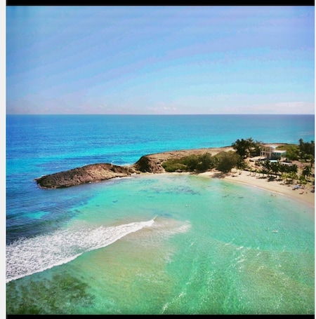 Beach nearby. Enchanting Zen Oasis Home W/Pool and Solar Panels on Ramey, Aguadilla