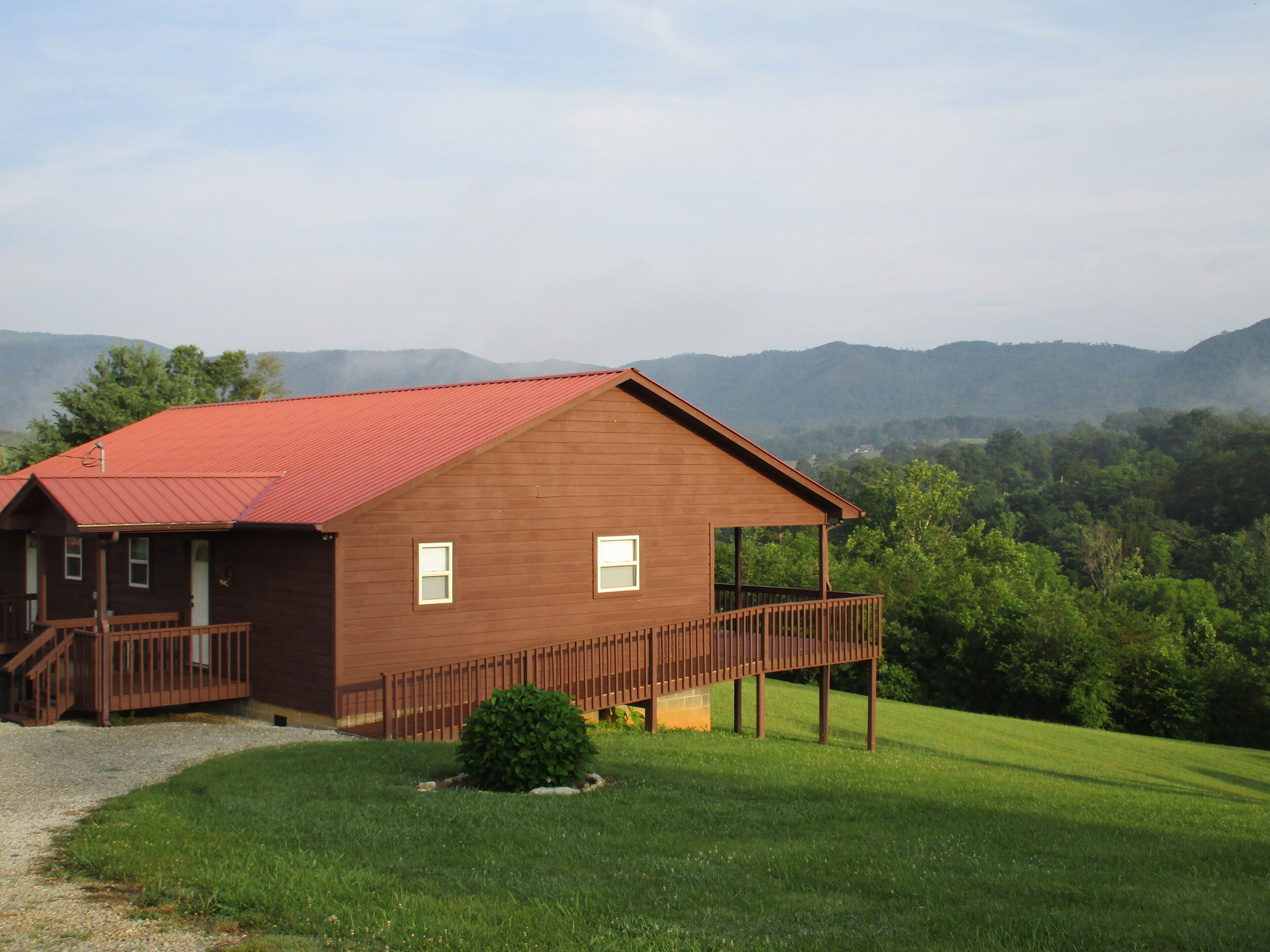 Mountain Cabin Getaway. 45 Minutes From Pigeon Forge And Gatlinburg