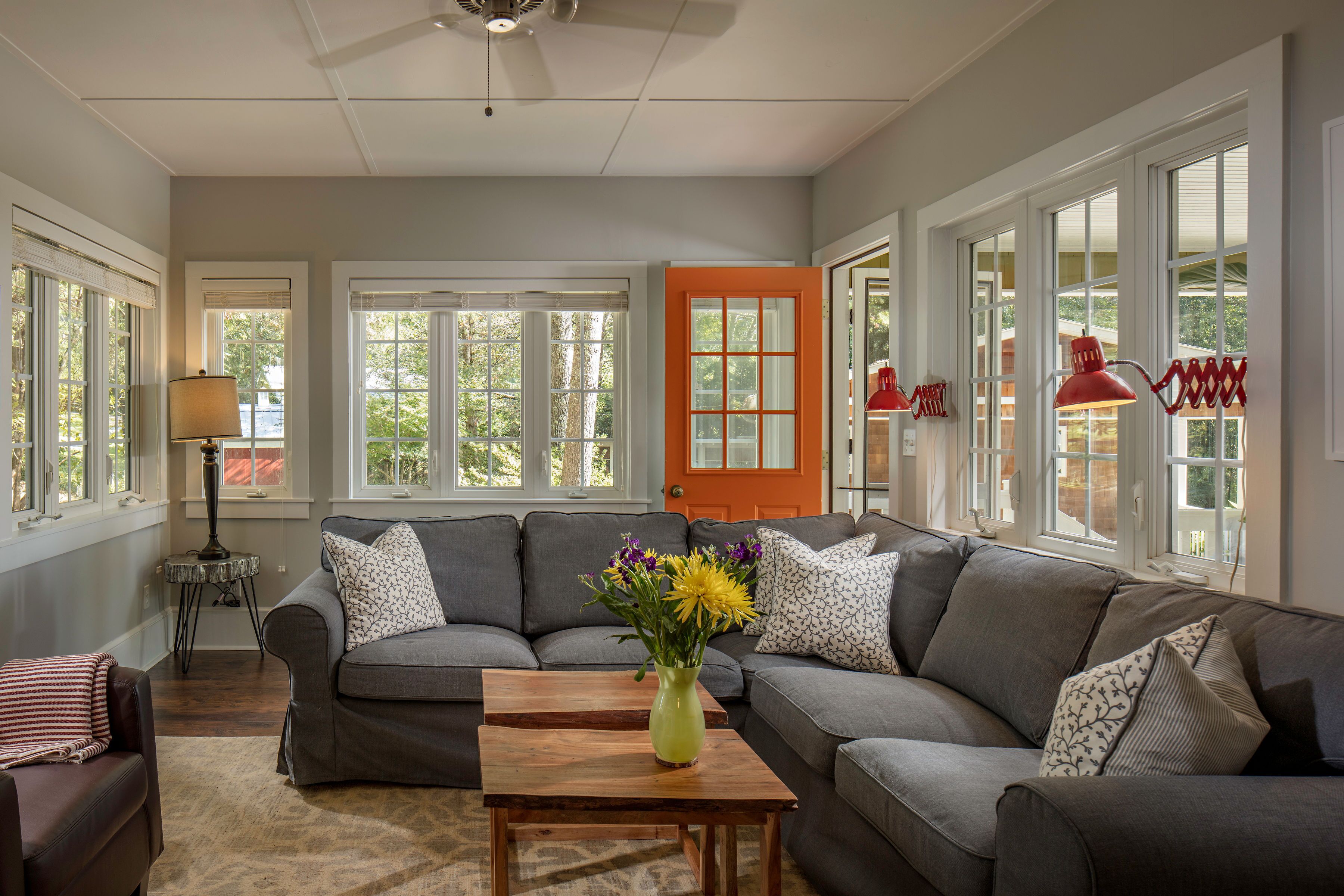 Featherstone THE LODGE - perfect for families!!