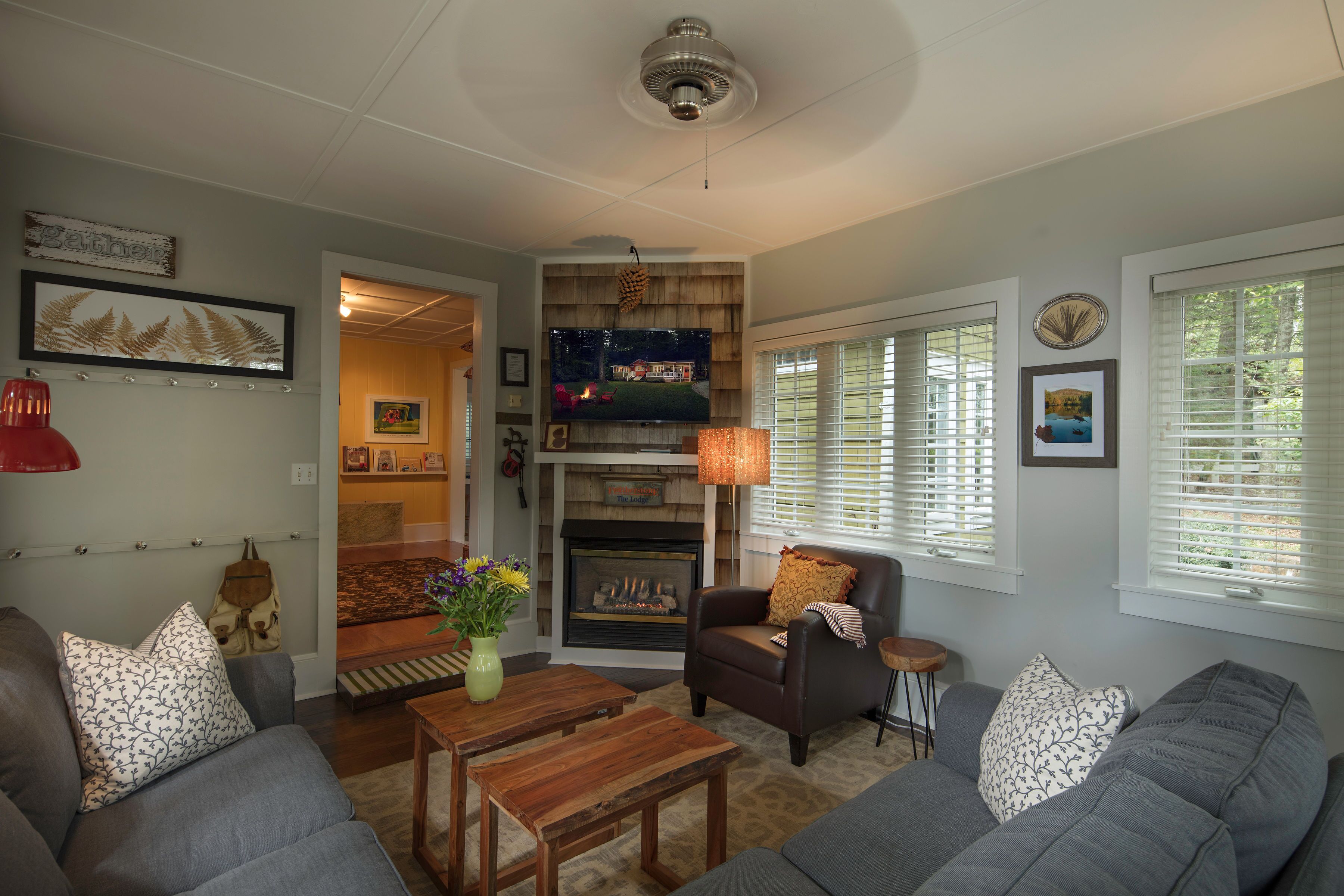 Featherstone THE LODGE - perfect for families!!