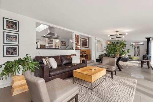 Gorgeous Modern Zen Retreat - 4BR Boulder Home w/ Hot Tub & Trails