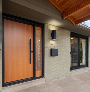 Exterior detail - Holiday Discount - Gorgeous Modern Zen Retreat Home - 4BR with Hot Tub (Boulder)