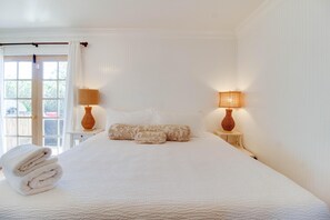 2 bedrooms, desk, iron/ironing board, travel crib