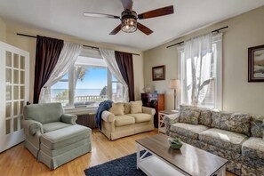 Smart-TV og DVD-spiller