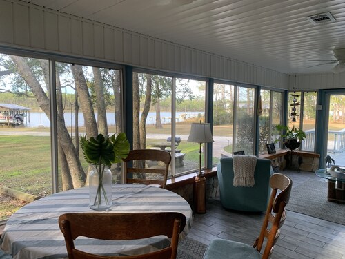 Watch Dolphins on your own Private Beach! Renovated! Boat Launch Extremely Close