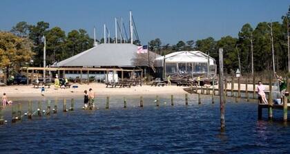 Watch Dolphins on your own Private Beach! Renovated! Boat Launch Extremely Close