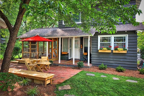 5★ Stunning Designer Cottage In Beautiful Neighborhood -  Walk to Downtown