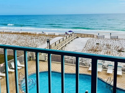 Spring SALE from 179/nt base! Gulf front, Pool,Huge Balcony,Beach Supplies,VIEW!