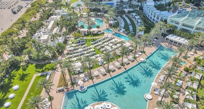Ocean view corner suite. 2 Balconies, full kitchen, washer/dryer. No resort fee!
