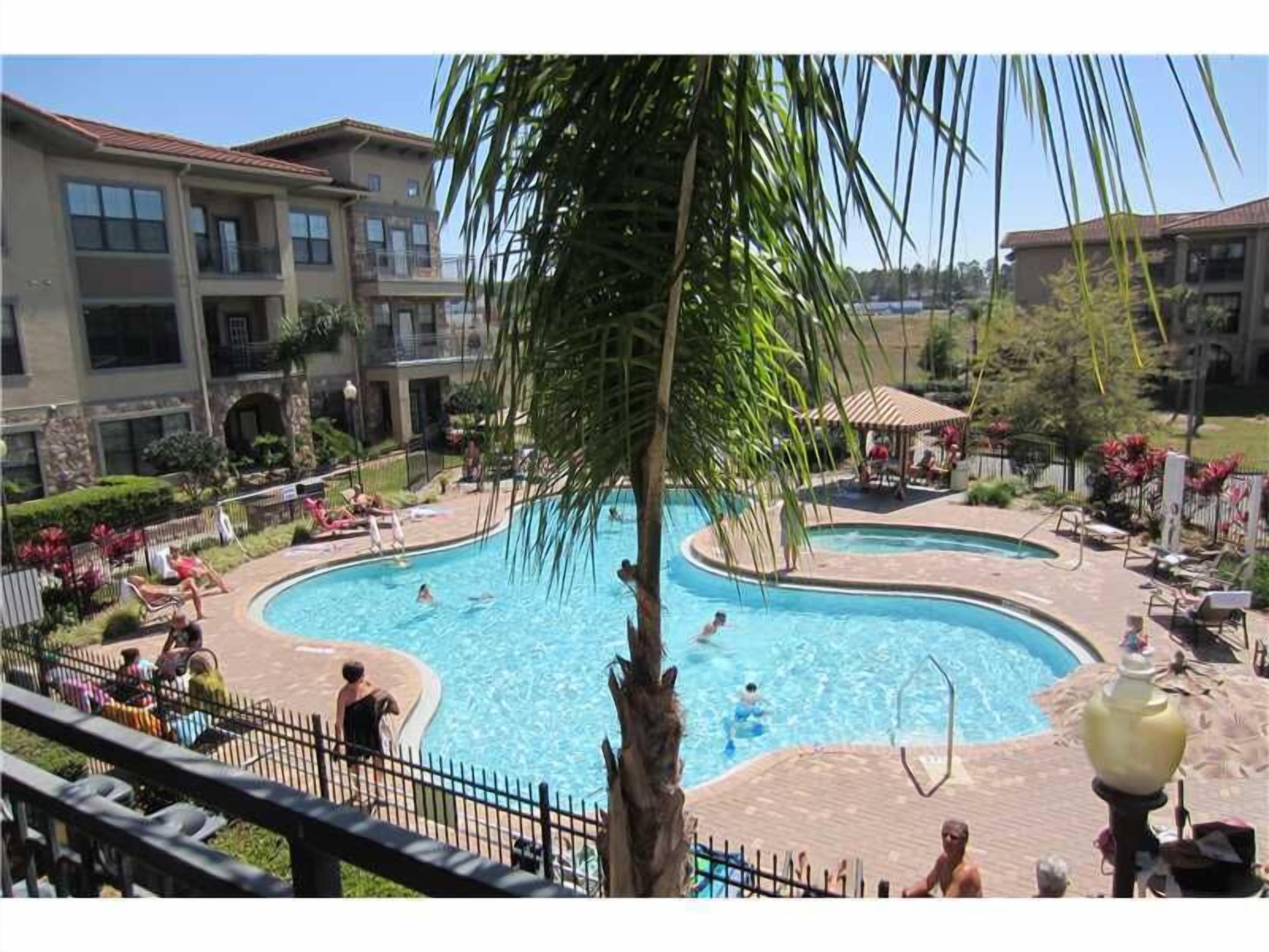 Luxurious & Beautiful 3Bed 3Bath Condo Less than 15 min to Disney