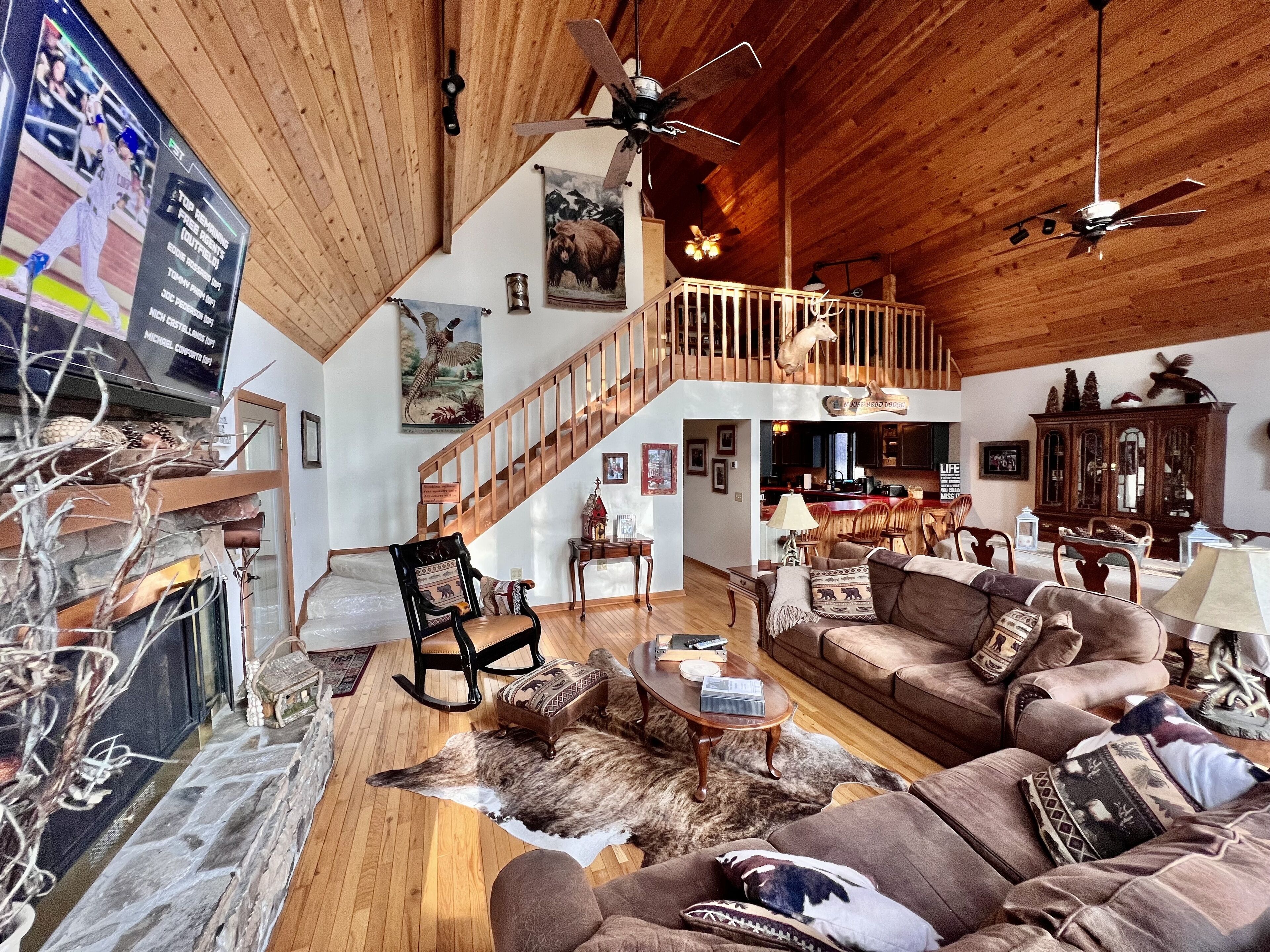 Moose Head Lodge in Linville Land Harbor on Lake View