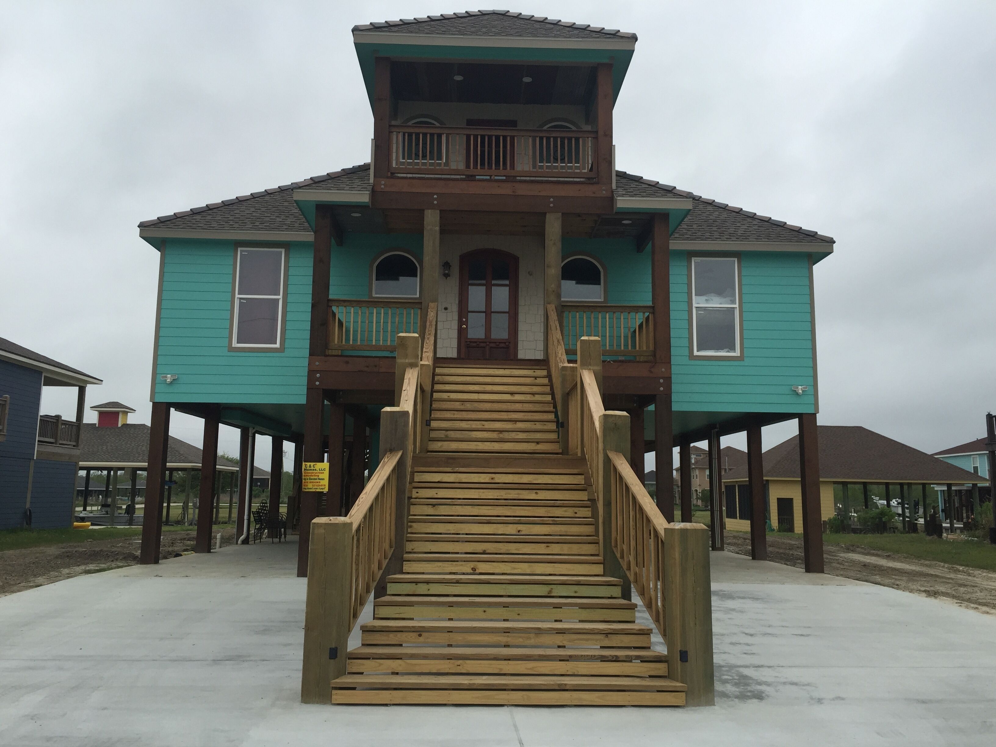 New Large Custom Built Camp on Calcasieu Ship Channel!