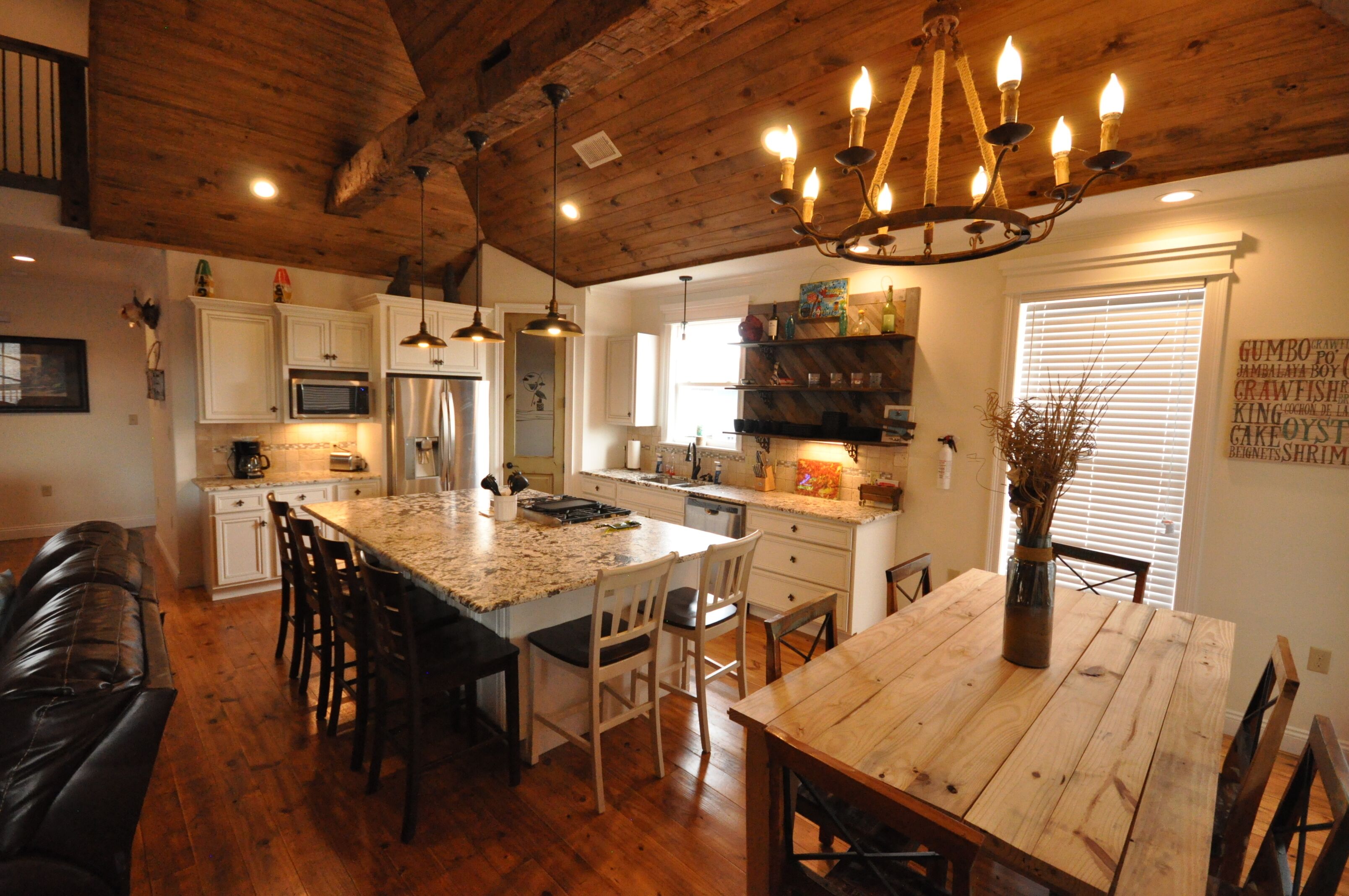 New Large Custom Built Camp on Calcasieu Ship Channel!