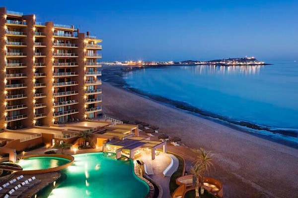 Een verwarmd zwembad