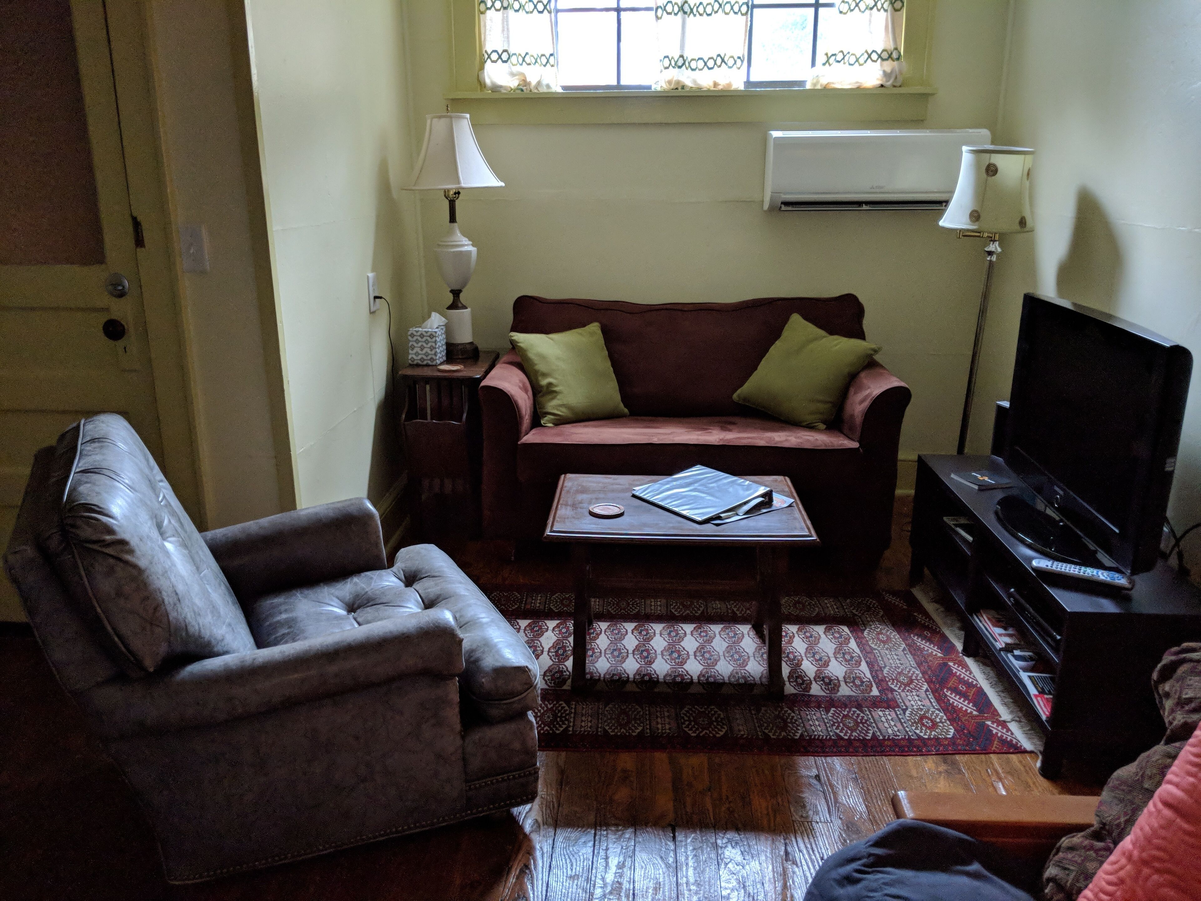 Cardinals Roost Virginia Apartment: On Boulevard - Sleeps 4