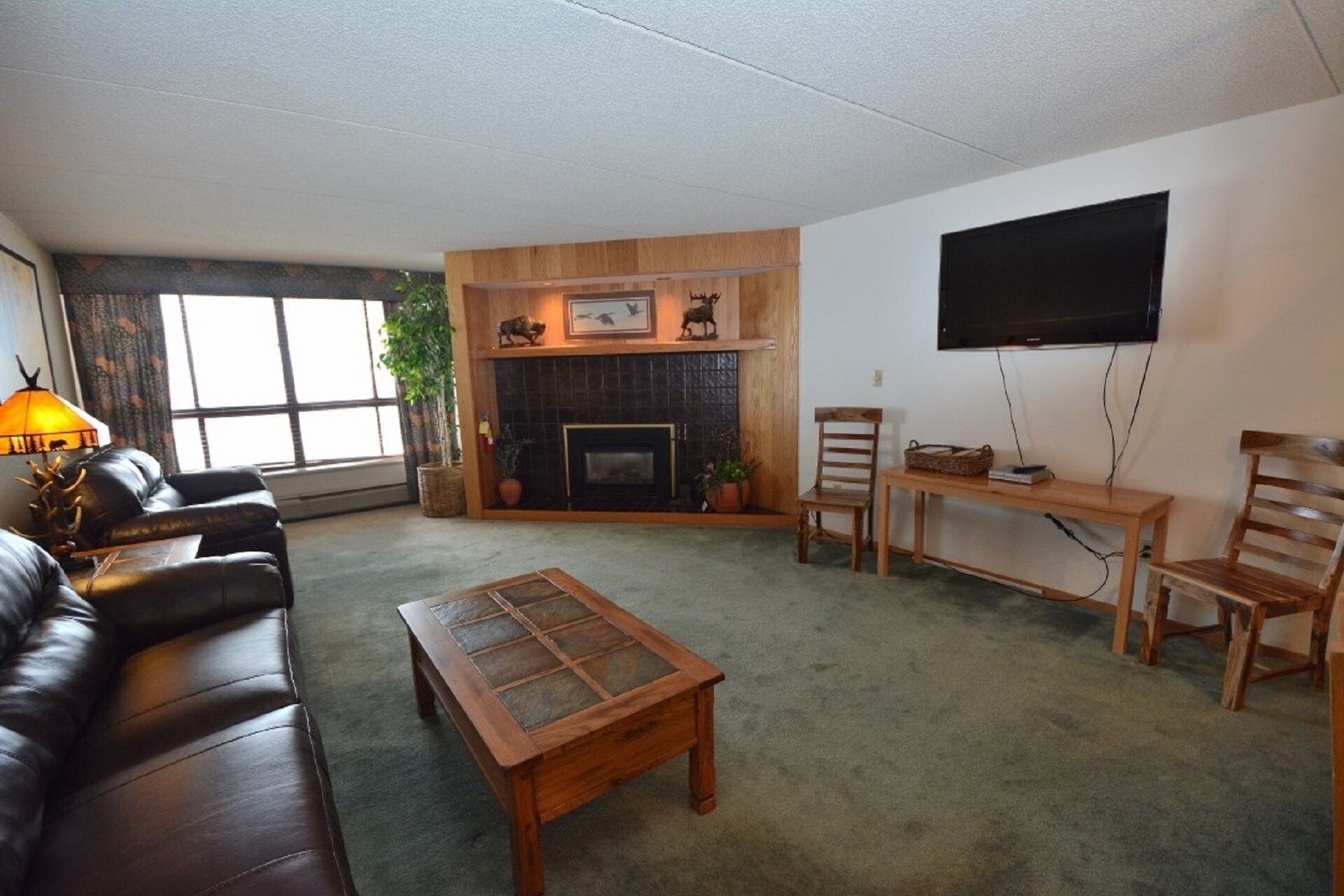 Ski In Ski Out, Center Village , Sleeps 8,  Mountain Views