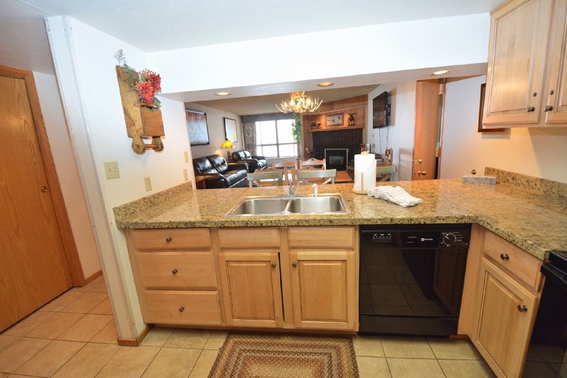 Ski In Ski Out, Center Village , Sleeps 8,  Mountain Views