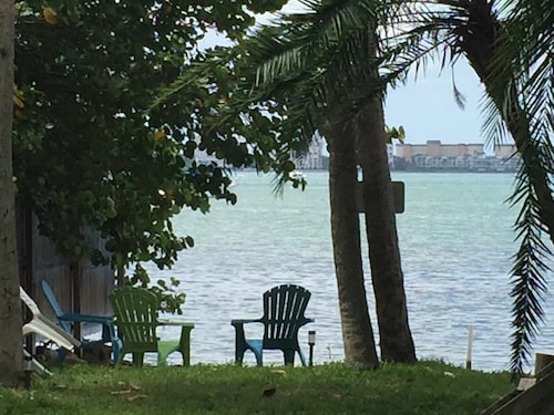 Gulfport 1BR-Semi-Private Beach