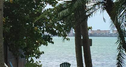 Gulfport 1BR-Semi-Private Beach