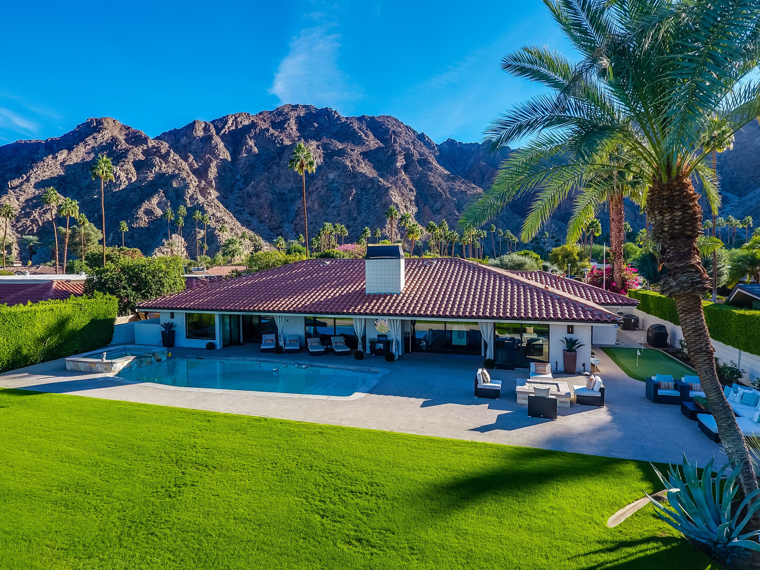 SWANKY HOME ON THE GOLF COURSE INDIAN WELLS COUNTRY CLUB  Permit #VV-0024