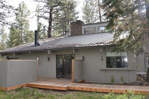 Exterior - Sunriver Resort Home-A/C, 8 SHARC Passes-Pool Table-Fairway View-Sleeps 12 (Sunriver)