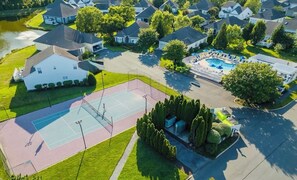 Sports court - Chic & Spacious Vacation Home.Community Pool, Modern Amenities & Serene Vibes  (Rehoboth Beach)