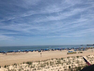 Oceanfront 5-Bedroom On Bethany Beach Boardwalk