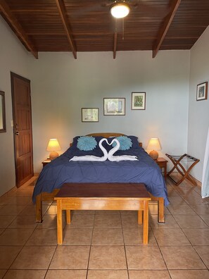 1 bedroom, iron/ironing board, travel crib, free WiFi - Gorgeous Views of Pacific and Rainforest (manuel antonio)