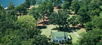 Near Dam-Lake Front Estate w/ Large Dock, Private Ramp, and Beautiful Sunsets