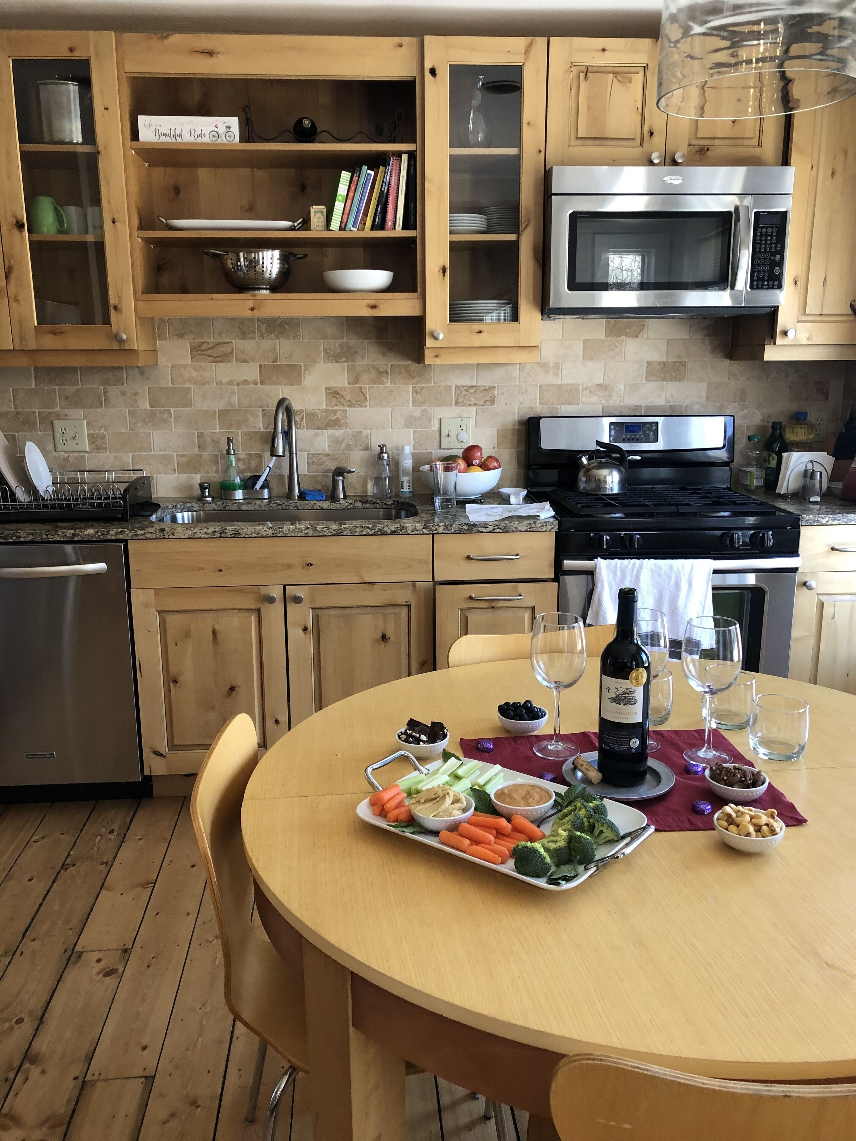 Great location in town! Clean, New, Adorable condo close to everything.