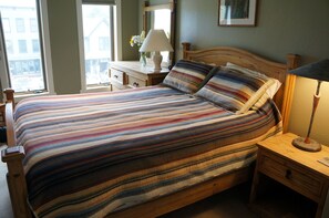 3 bedrooms, iron/ironing board, WiFi, bed sheets - Great location in town! Clean, New, Adorable condo close to everything. (Crested Butte)