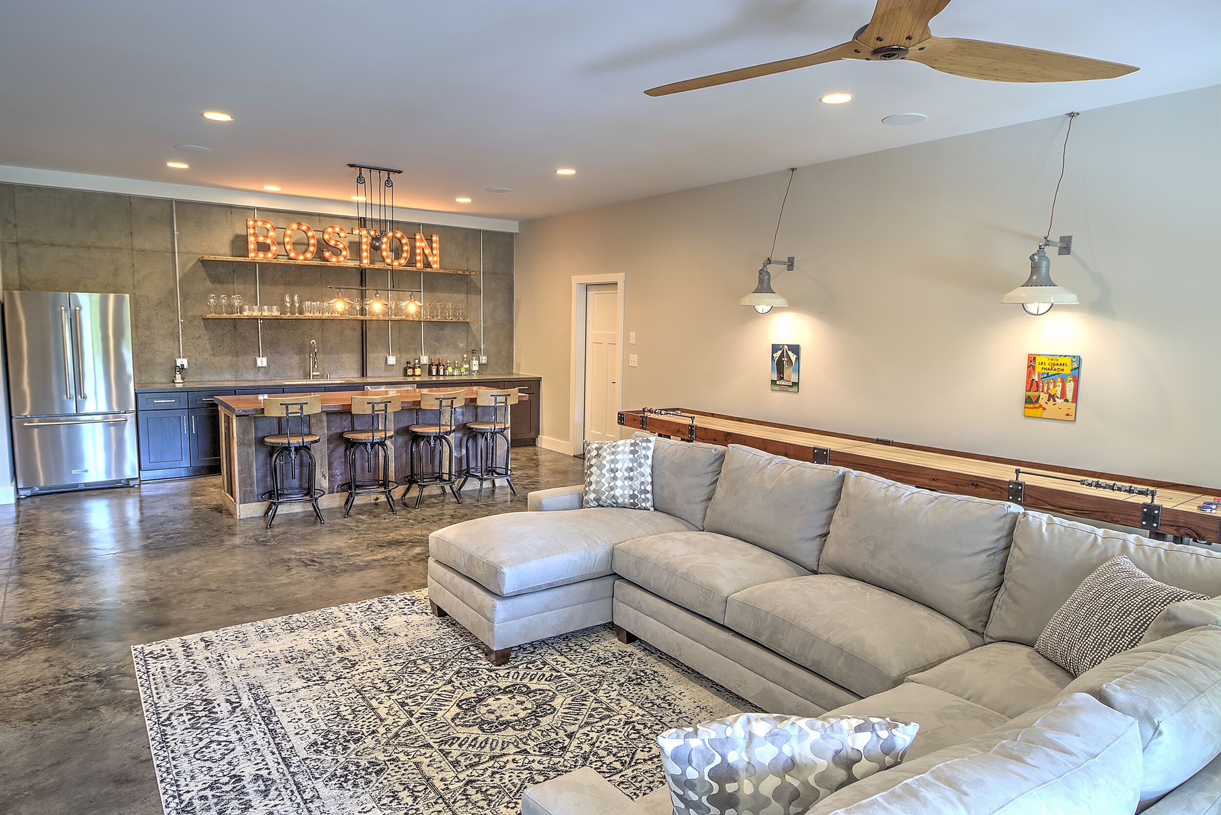  Great Views, Deep Water Swimming, Fiber Wifi, Complimentary Level 2 EV Charging