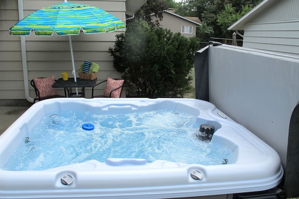 Bain à remous extérieur