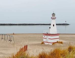 Espreguiçadeiras, toalhas de praia 