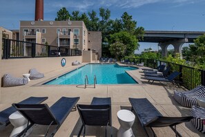 Alberca al aire libre 