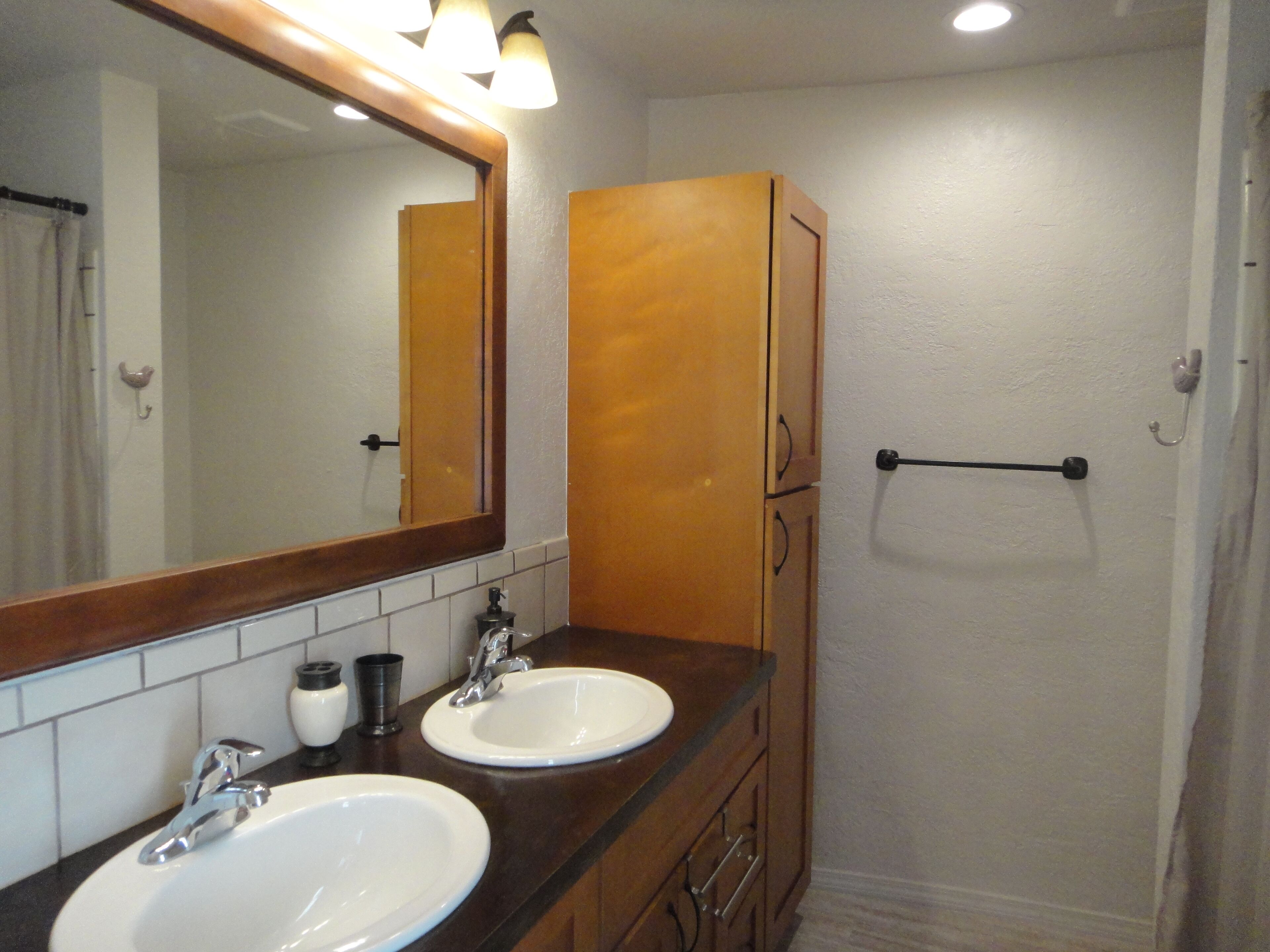 Spacious 2-Acre, 2-Bedroom, 2-Bath Retreat, With Expansive Views Of Santa Fe